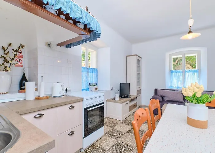 Pino Apartament *
